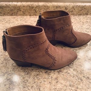 Fringe brown heeled booties